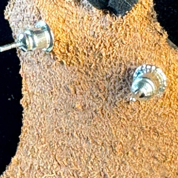 Southwest Style Black Stone Stud Post Fashion Earrings - Picture 6 of 6